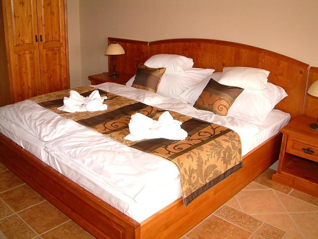 Egri Korona Borhaz Es Wellness Hotel Demjén Oda fotoğraf