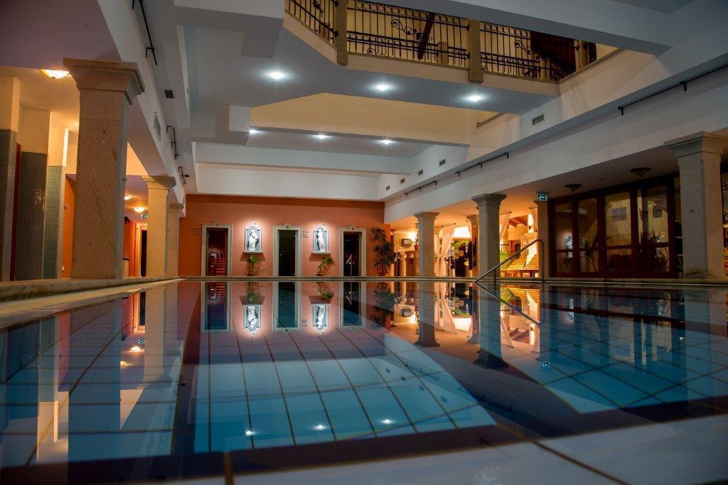 Egri Korona Borhaz Es Wellness Hotel Demjén Dış mekan fotoğraf
