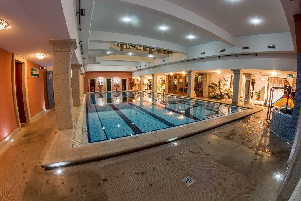 Egri Korona Borhaz Es Wellness Hotel Demjén Dış mekan fotoğraf