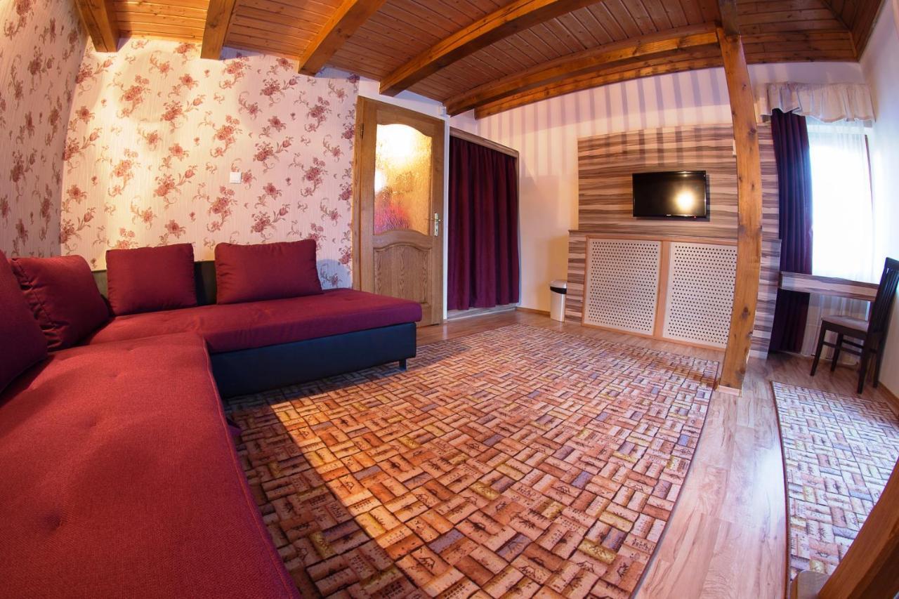 Egri Korona Borhaz Es Wellness Hotel Demjén Dış mekan fotoğraf