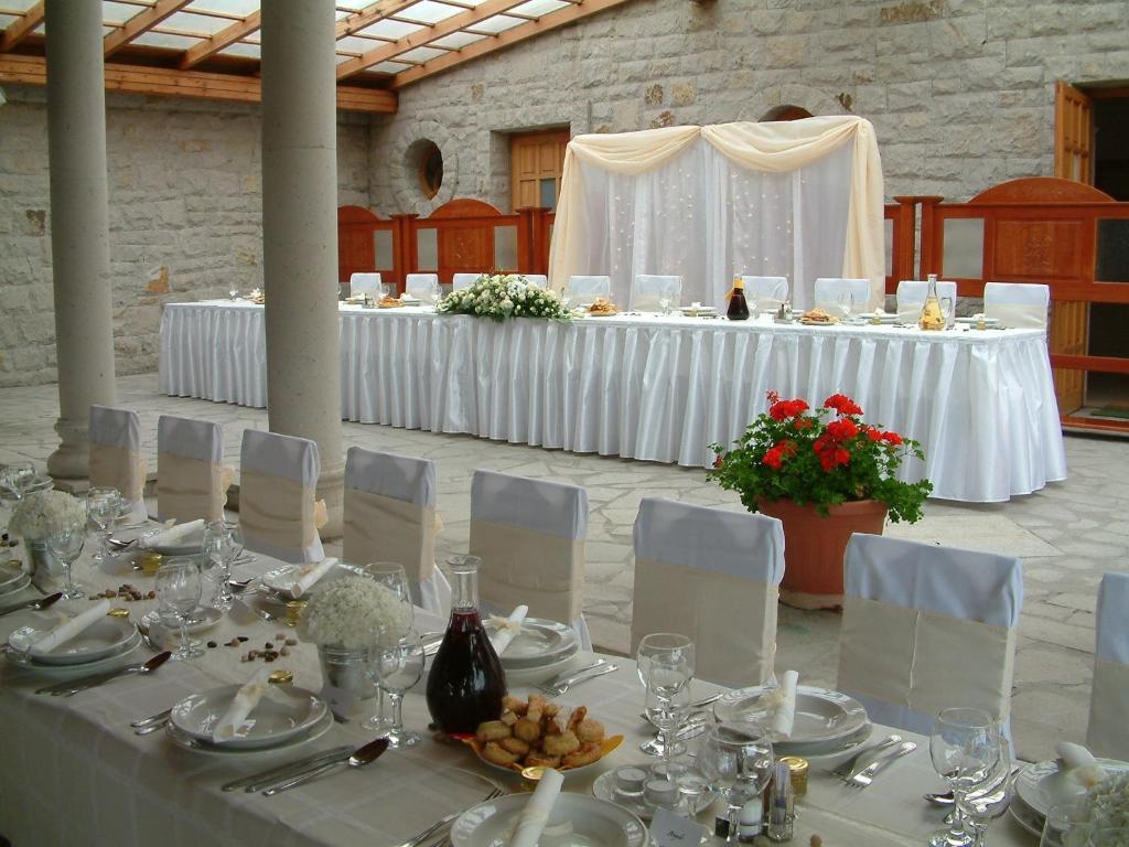 Egri Korona Borhaz Es Wellness Hotel Demjén Dış mekan fotoğraf