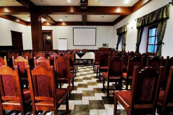 Egri Korona Borhaz Es Wellness Hotel Demjén Dış mekan fotoğraf